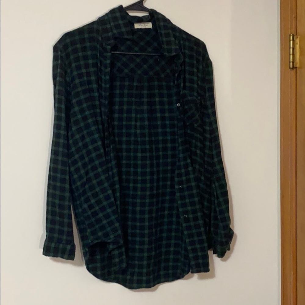 I am selling this green and black flannel.
